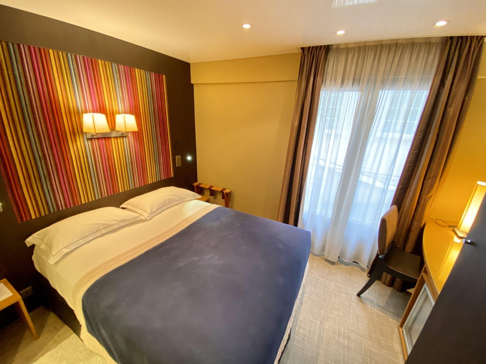 Hotel Du Vieux Saule Paris Exteriör bild